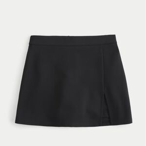 🆕 Hollister Ultra High Rise Skort